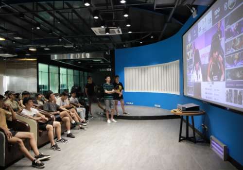 电子竞技学校有啥